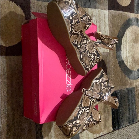 Emilija Platform Wedges☺️ - Picture 2 of 5